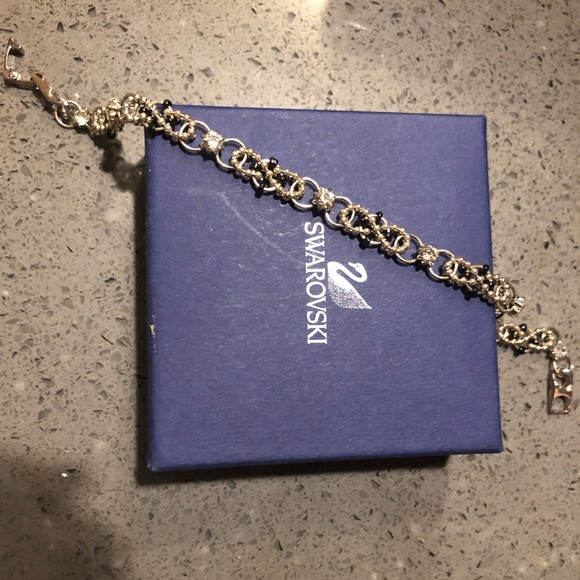 Swarovski tennis bracelet with black beading - Picture 1 of 3